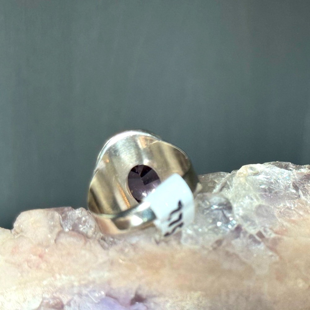 Beautiful Pink Gemstone Ring - image 4